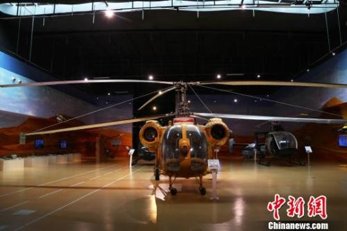 圖為江西直升機(jī)科技館展出的卡-26直升機(jī)。劉占昆 攝